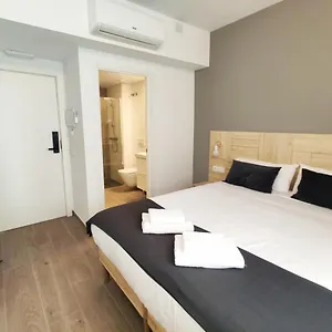 Apartmanhotel Global &, L'Hospitalet de Llobregat